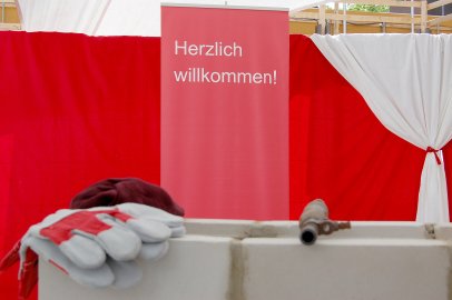 Sparkasse legt Grundstein - Bild 4