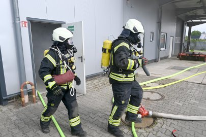 Großübung der Feuerwehren in Ostrhauderfehn - Bild 4