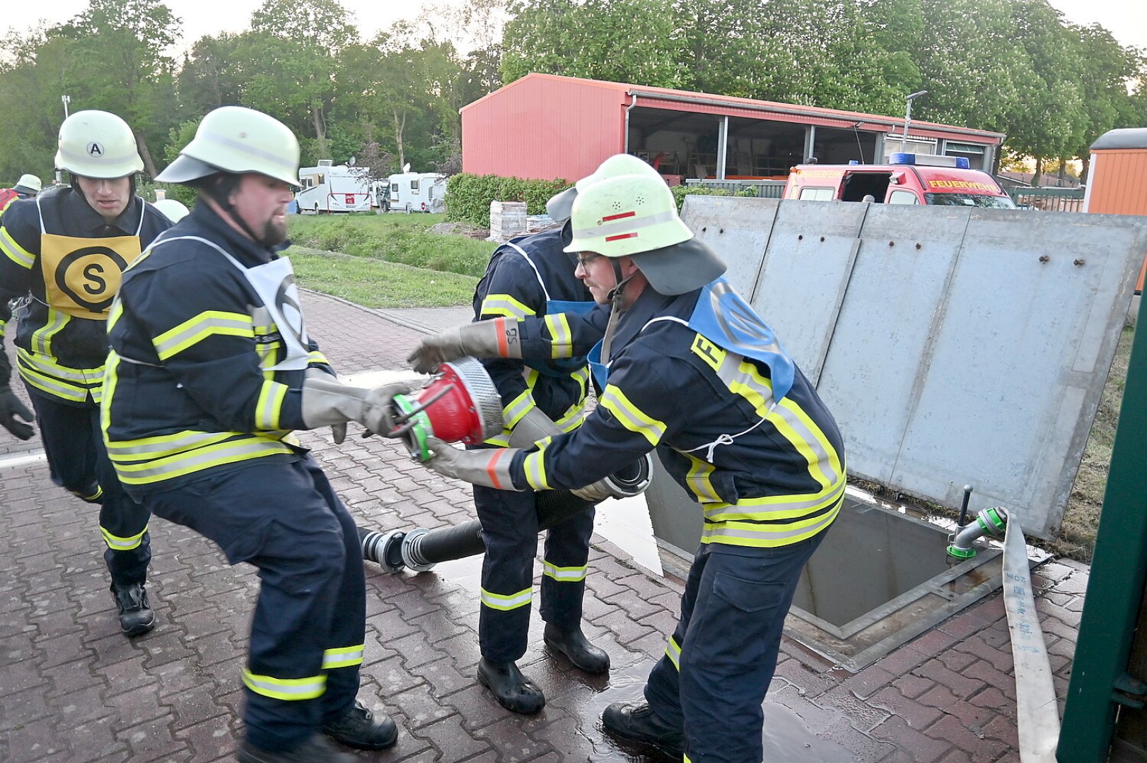 Schnelligkeitswettbewerb in Ostrhauderfehn - Bild 1