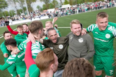 Eintracht Ihlow feiert Bezirksliga-Aufstieg - Bild 3