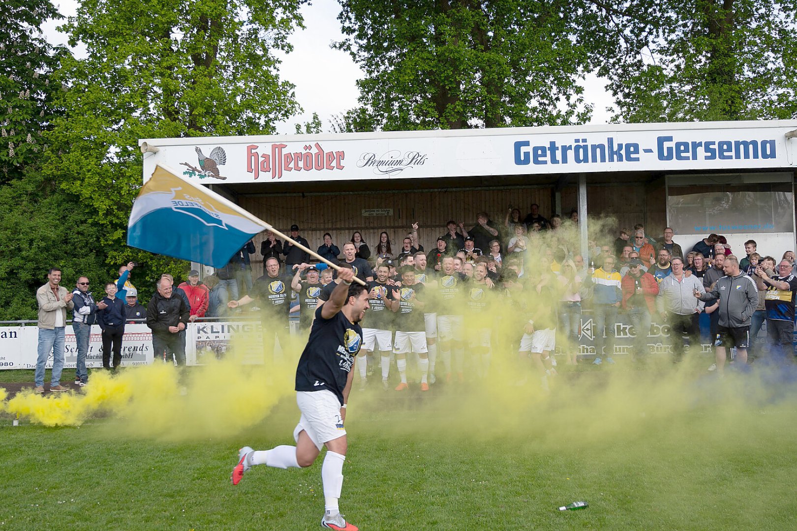 SuS Steenfelde feiert den Aufstieg - Bild 1