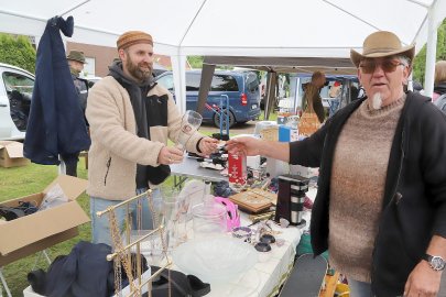 Riesenflohmarkt in Elisabehtfehn - Bild 4