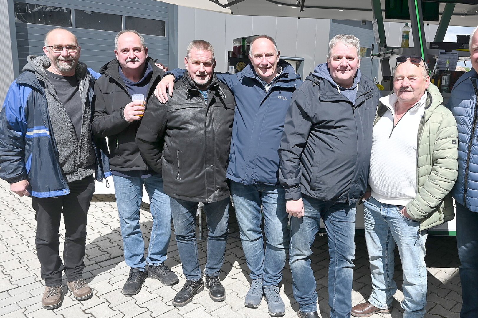 Party an Himmelfahrt in Rhaudermoor - Bild 1