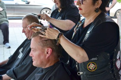 Barber Angels schenken Bedürftigen in Leer neuen Mut - Bild 4