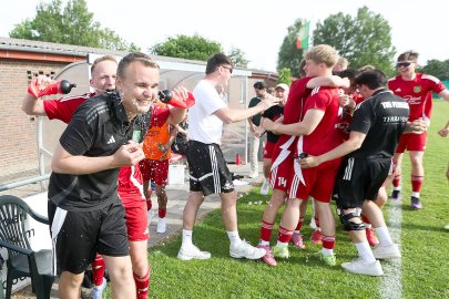 TuS Pewsum feiert Bezirksliga-Titel - Bild 2
