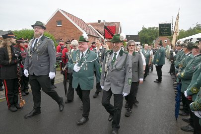 Schützenumzug durch Flachsmeer - Bild 4