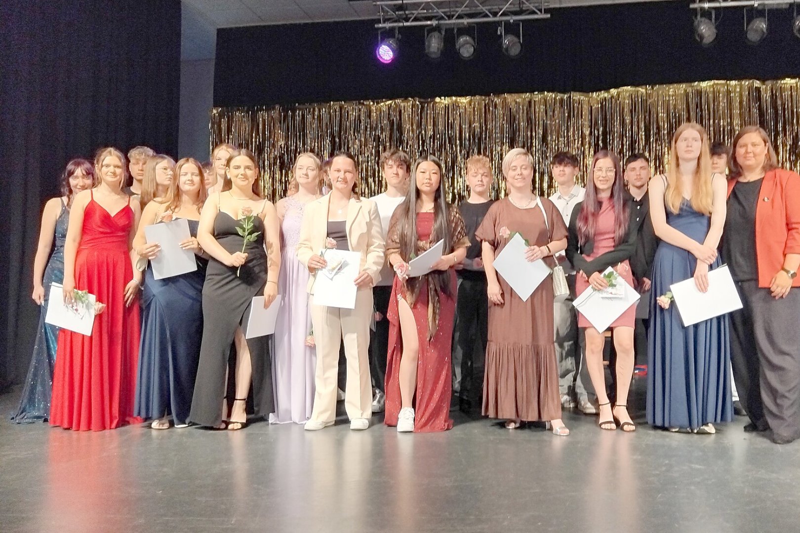 Schüler der Erich-Kästner-Schule wurden verabschiedet - Bild 1