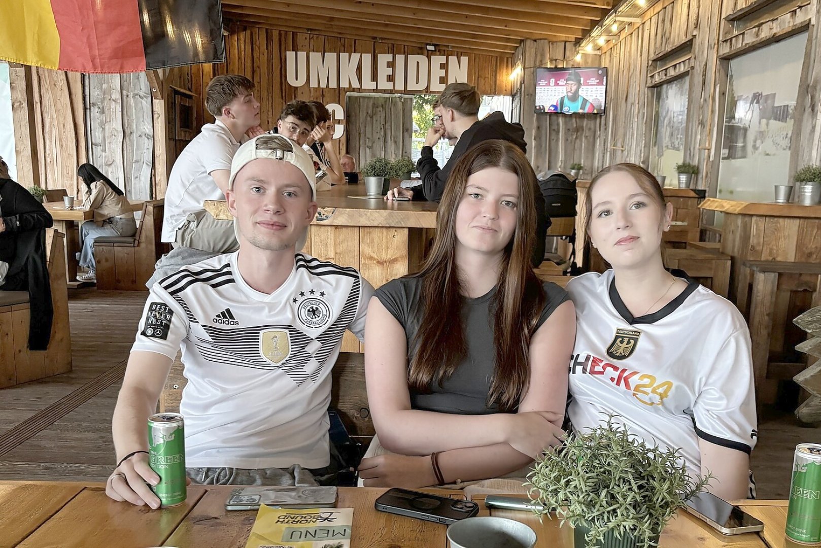 Die schönsten Bilder vom Public Viewing in Aurich - Bild 1