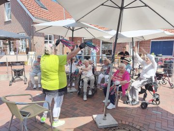 Sommerfest von Seniorenzentrum und Diakoniestation - Bild 2
