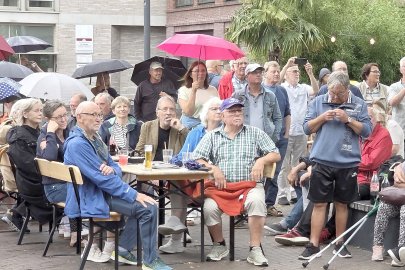 Sommerkonzert auf dem Leeraner Denkmalsplatz - Bild 2