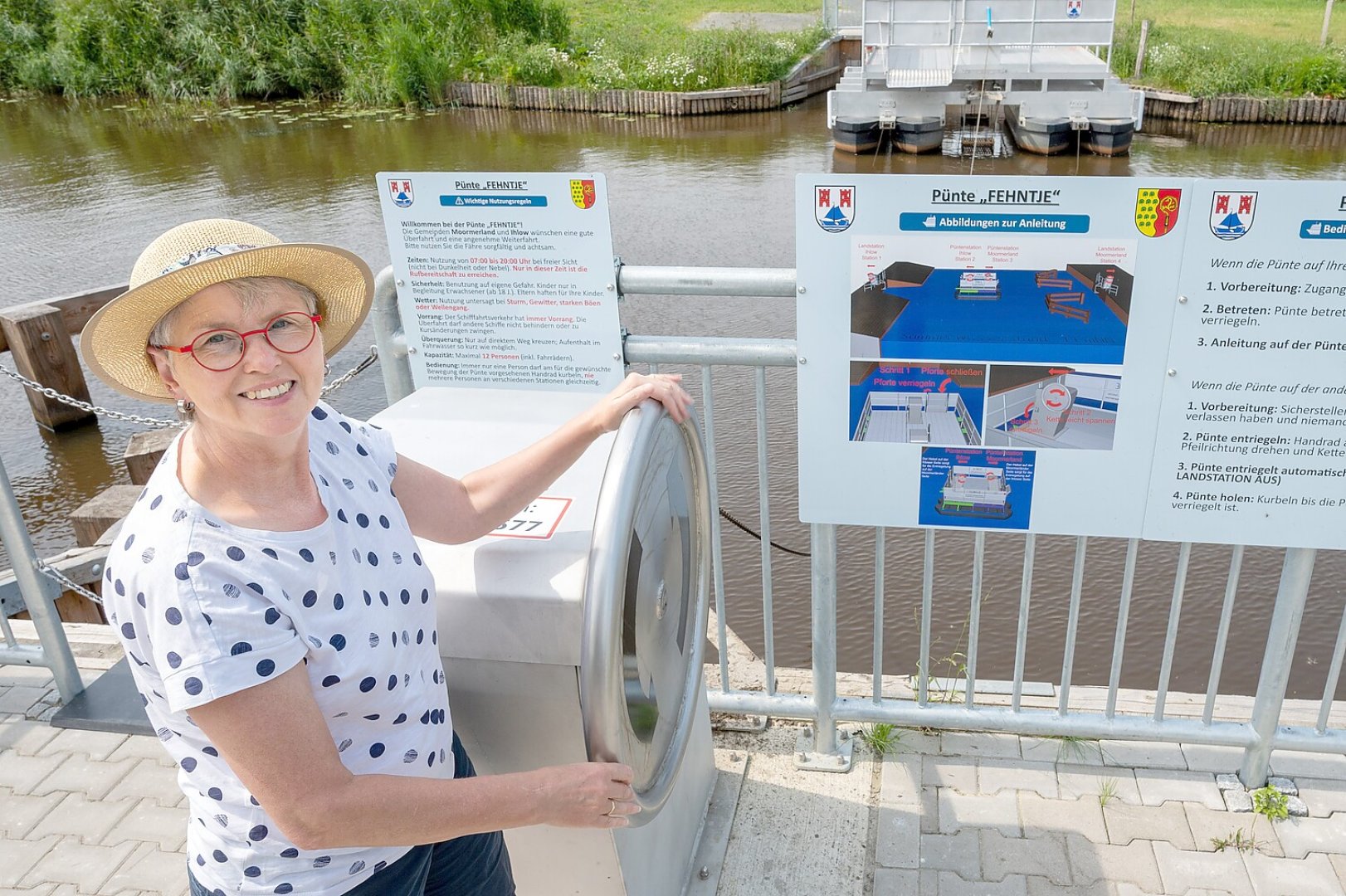 Reporterin testet die Kurbelfähre Fehntje zwischen Ihlow und Moormerland - Bild 1