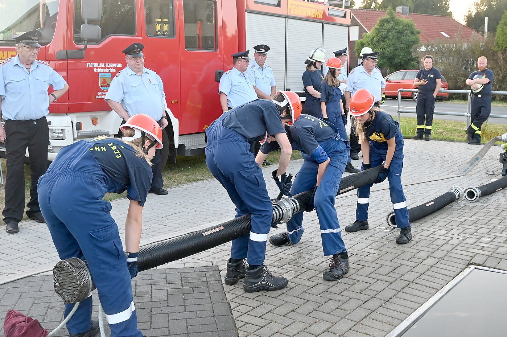 Feuerwehr-Schnelligkeitswettkampf in Langholt - Bild 1