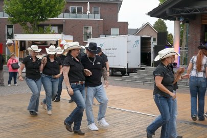 Country-Night auf dem Marktplatz zieht zahlreiche Besucher an - Bild 2