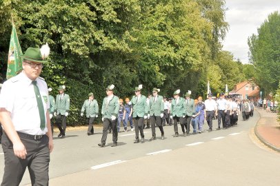 Schützenfest Stickhausen endet mit großem Umzug - Bild 2