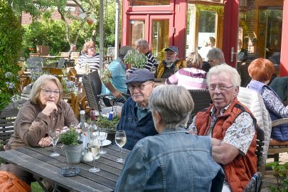 Weinmatinee – viele Gäste in Holte - Bild 3
