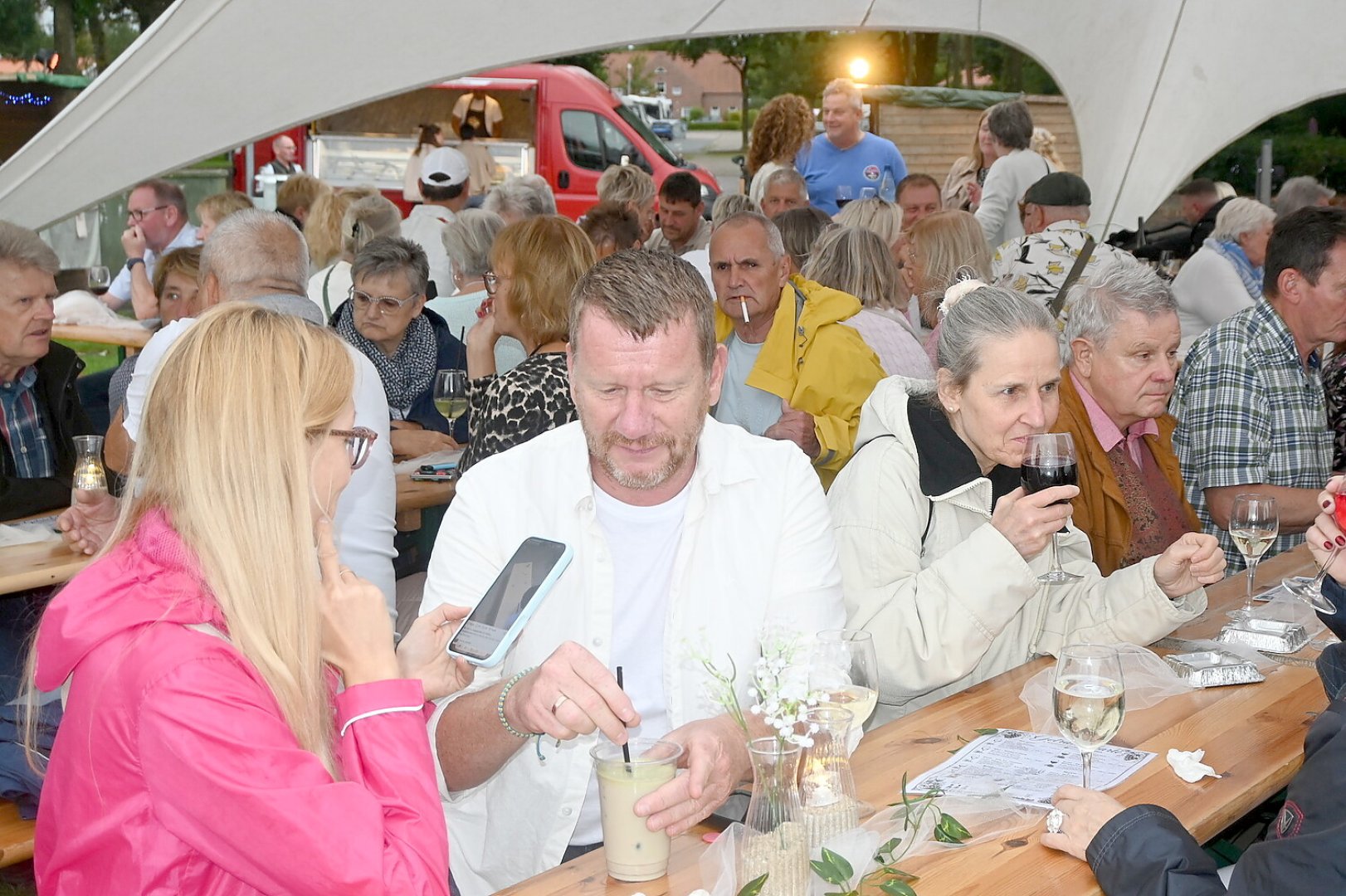 Die schönsten Bilder vom Weinfest in Ostrhauderfehn - Bild 1