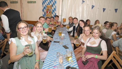 Viele Fotos vom Oktoberfest in Harkebrügge - Bild 2