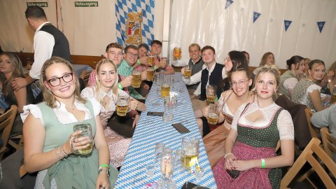 Viele Fotos vom Oktoberfest in Harkebrügge - Bild 3