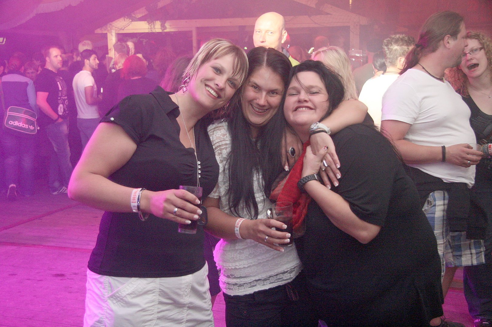 1400 feierten bei "E´fehn rockt" - Bild 1