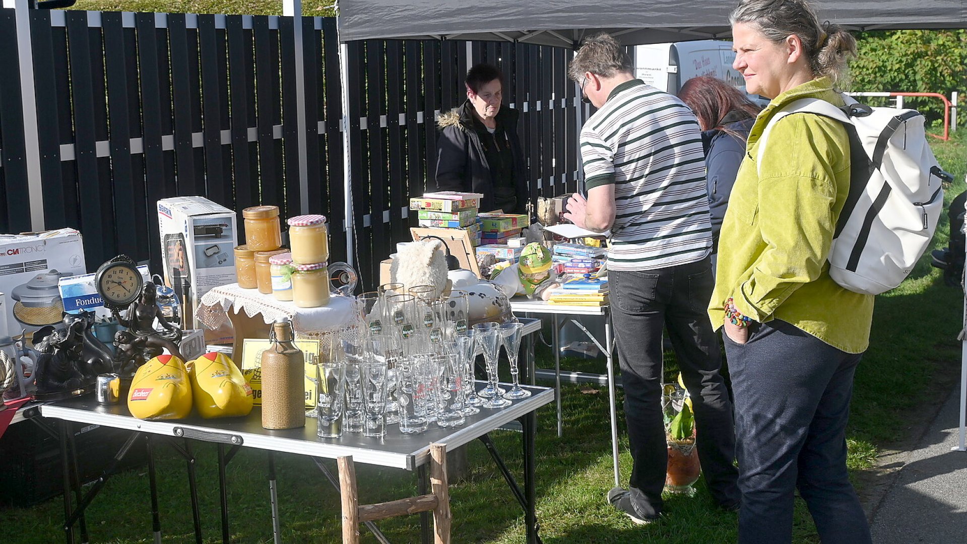 Viele Besucher feiern Jubiläums-Buurnmarkt in Ihrenerfeld - Bild 1