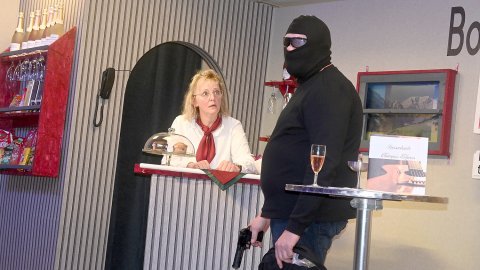 Viele Lacher bei „Överfall in’t Champus-Express“  - Bild 3