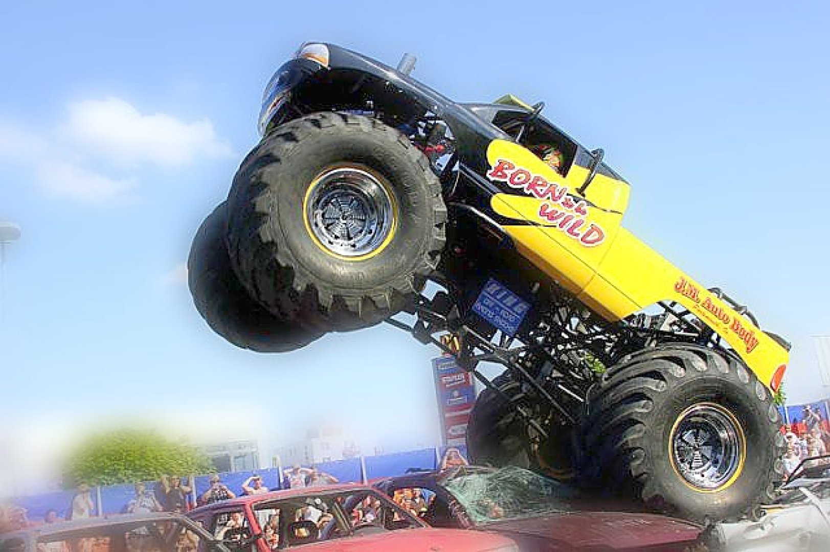 Monstertruck-Show in Leer - Bild 1