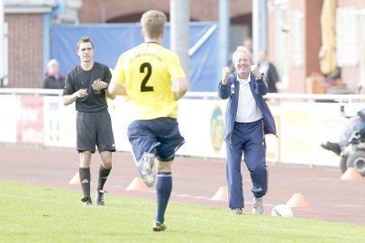 Germanen feiern 2:1-Erfolg gegen Hollage - Bild 4