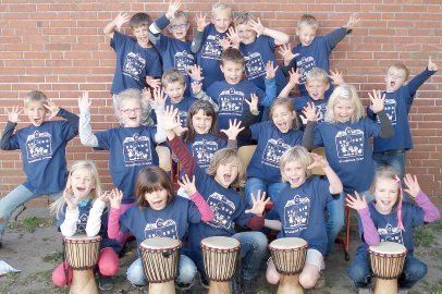 Ihrhover Grundschule bei Sport und Singen vorn - Bild 2