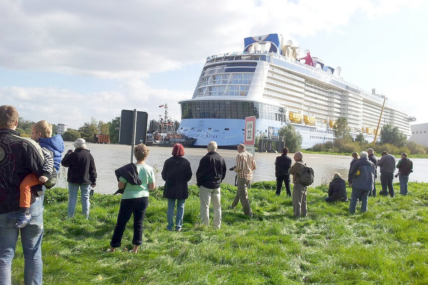 "Quantum of the Seas" auf dem Weg Richtung Nordsee - Bild 1