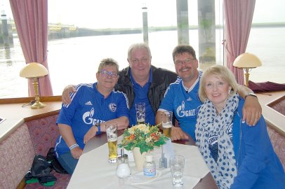 101 Schalke-Fans auf der Ems unterwegs - Bild 4