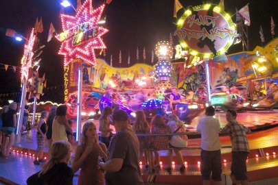 "Fest der 1000 Laternen" in Augustfehn - Bild 2