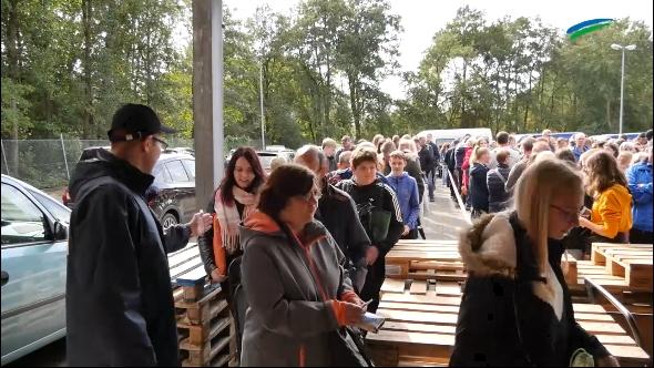 Großer Andrang bei Bummelpassverkauf