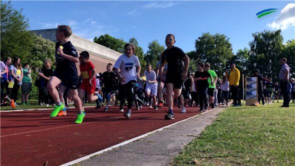 Schüler laufen für den guten Zweck - Sponsorenlauf für die Ukraine