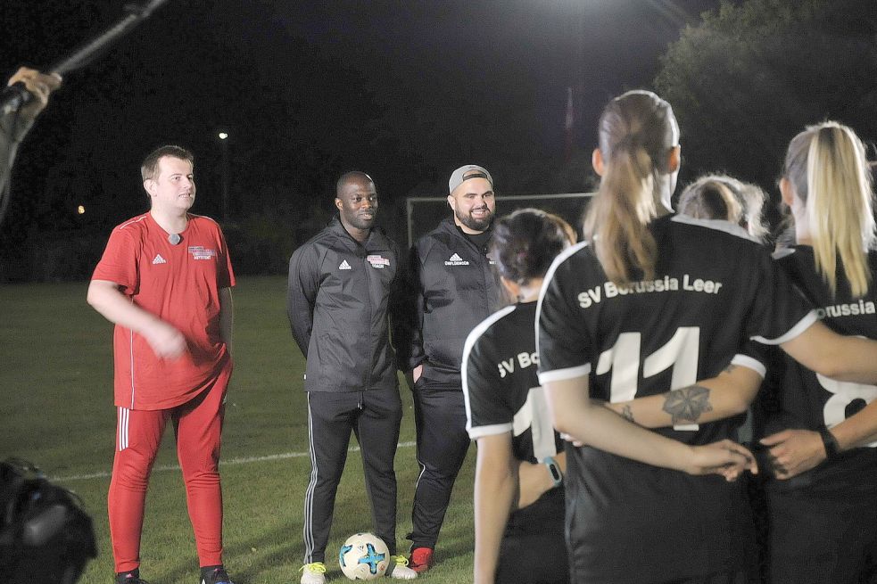 Konzentriertes Training stand bei Hans Sarpei auf dem Programm. Bild: Wolters