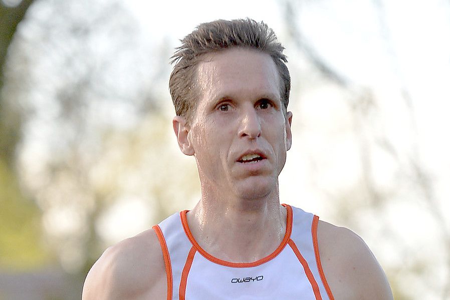 Georg Diettrich lief am Dienstagabend als Erster durch das Ziel.