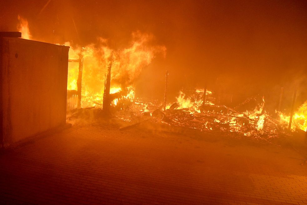 Das Gebäude brannte lichterloh. Bild: Wolters