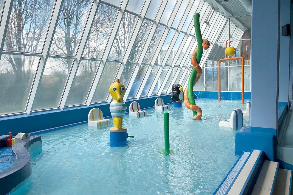 Anders als hier befindet sich derzeit im neugestalteten Kleinkinderbereich des Ramsloher Hallenbads kein Wasser. Das wird kommende Woche für einen Strömungstest, den das Kreisgesundheitsamt vornimmt, wieder eingelassen. Archivfoto: Kruse
