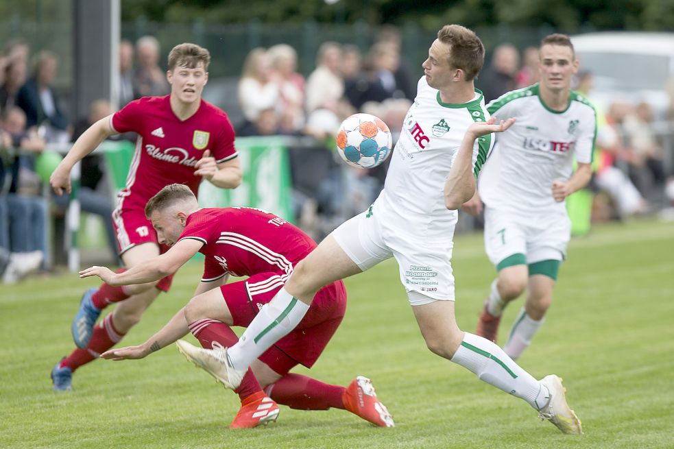 Viel Spektakel boten beide Teams. Foto: Doden