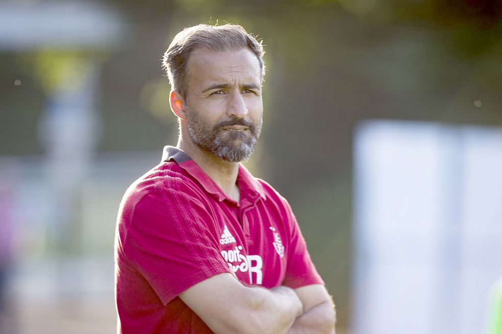 Erhan Colak und seine TuRa-Mannschaft freuen sich auf das erste Pflichtspiel. Foto: Doden