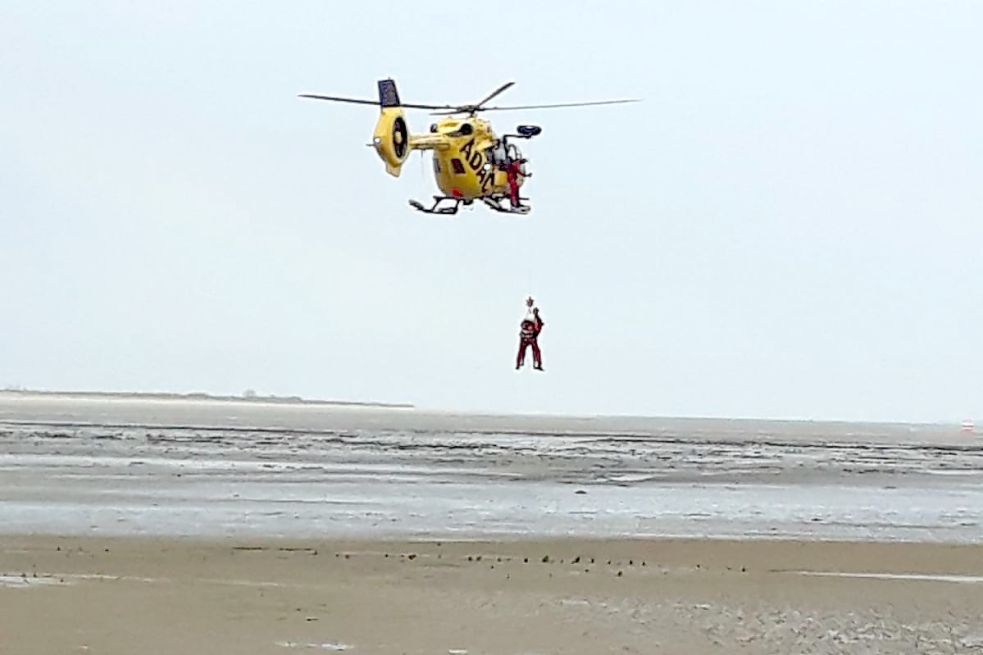 Der Rettungshubschrauber „Christoph 26“ im Einsatz auf Baltrum. Foto: Kreisfeuerwehrverband Aurich