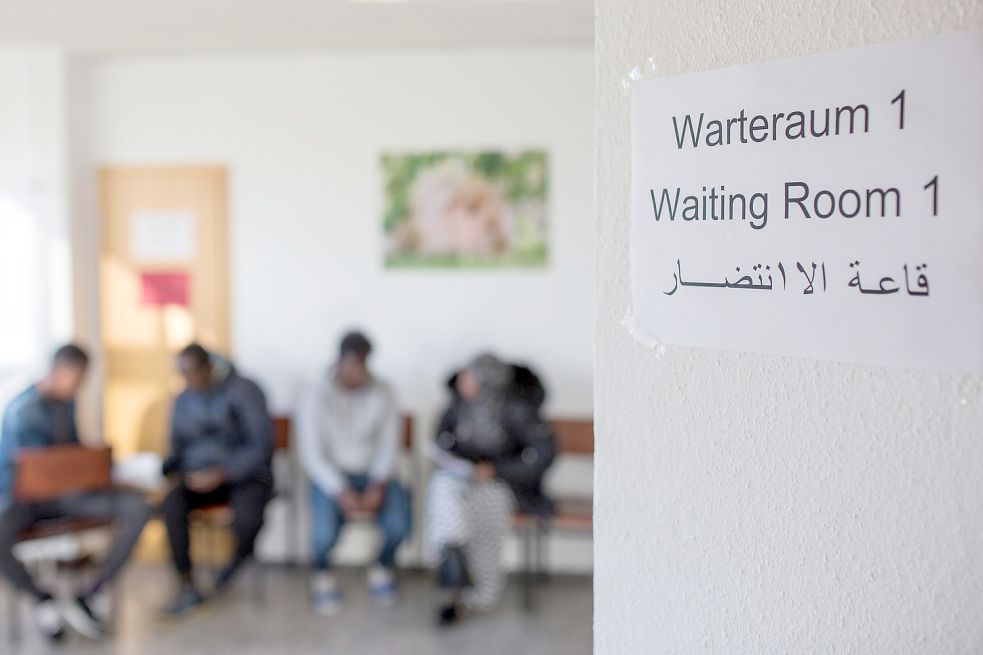 In den sogenannten Erstaufnahmelagern – wie hier in Suhl – werden Asylbewerber registriert. Foto: Reichel/dpa