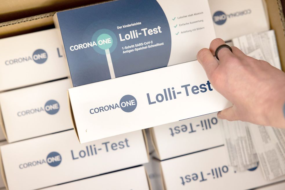 Corona: Lolli-Tests gibt es als PCR-Tests, die zuverlässiger als Antigen-Schnelltests sind. Foto: Reichel/dpa