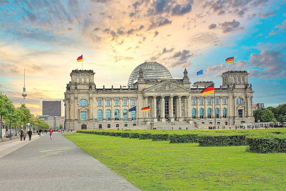 Das Reichstagsgebäude in Berlin ist der Sitz des Deutschen Bundestages. Wer die Region dort vertritt, wird im September entschieden. Foto: drhorstdonat1/Pixabay