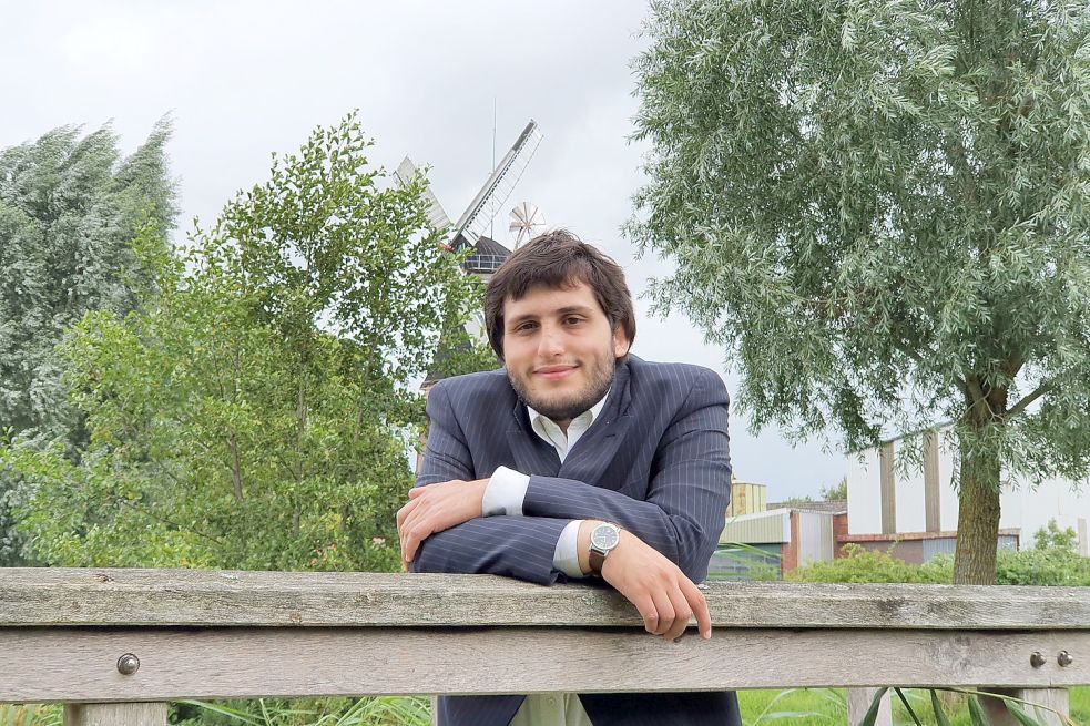 Florian Koopmann ist mit 26 Jahren der jüngste der vier Bewerber für das Bürgermeisteramt in Bunde und rechnet sich gute Chancen aus. Foto: Gettkowski