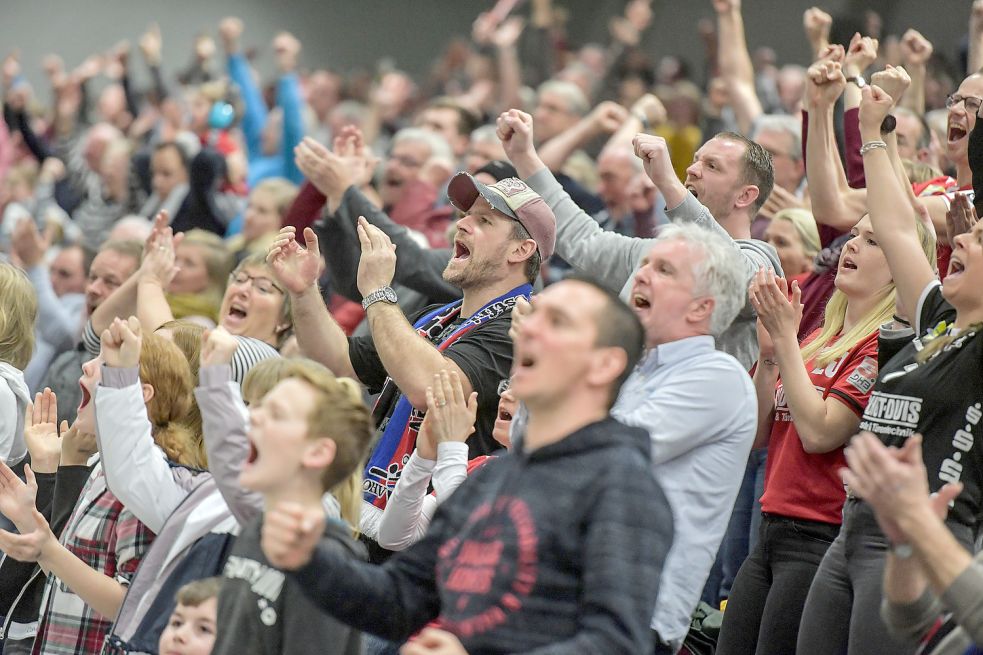 Wie viele OHV-Fans Sonnabend das DHB-Pokal-Spiel sehen dürfen, steht noch nicht fest. Archivfoto: Ortgies