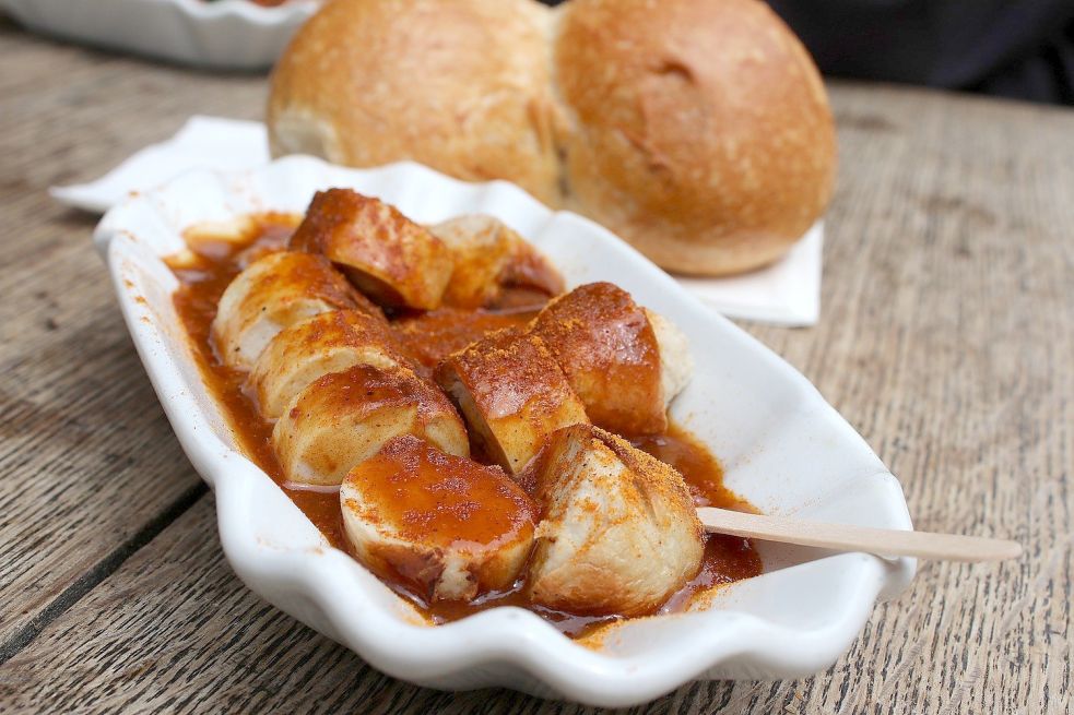 Die Abschaffung der Currywurst auf der VW-Speisekarte schlägt hohe Wellen. Symbolbild: Pixabay