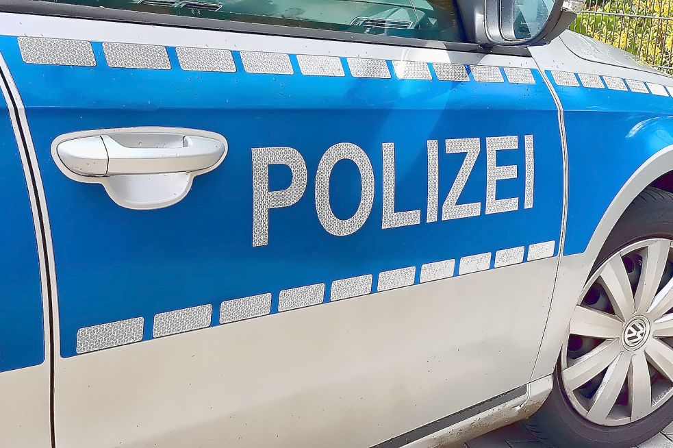 Die Polizei sowie Einsatzkräfte der Feuerwehren aus Neumarkhausen und Friesoythe waren am Unfallort. Foto: Pixabay