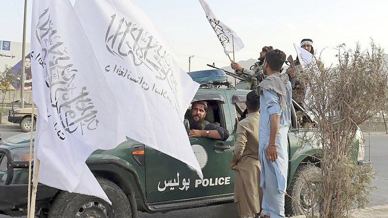 Kämpfer der Taliban in der afghanischen Hauptstadt Kabul. Foto: Khwaja Tawfiq Sediqi/AP/dpa