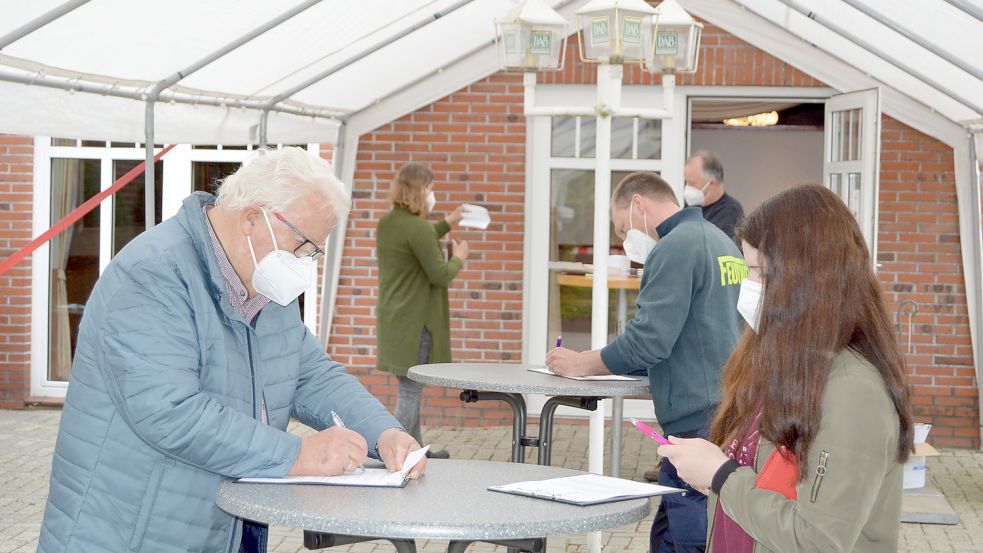 Bereits am ersten Abend war das Testzentrum in der Gaststätte Reepmeyer gut besucht. Foto: Weers/Archiv