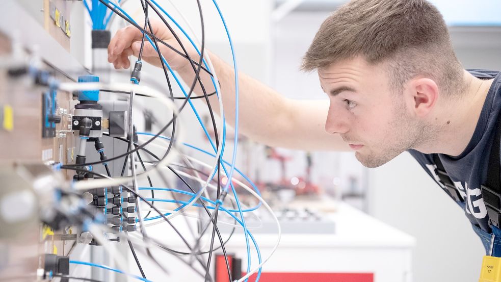 Fachkräfte sind auf dem Arbeitsmarkt heiß begehrt. Foto: (c)Volker_Bohlmann